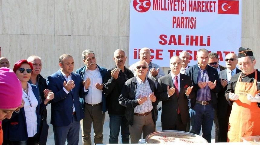 Salihli Mhp&rsquo;den Aşure Hayrı