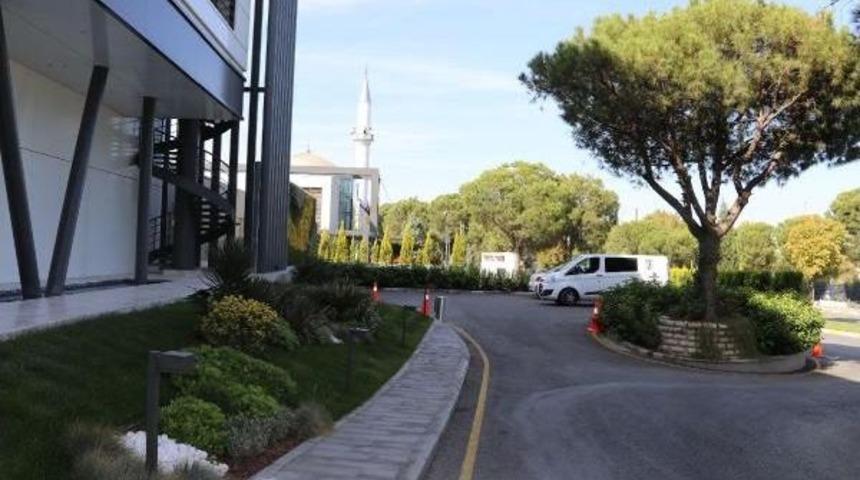 Fabrika Müdür Yardımcısı Otel Havuzunda Ölü Bulundu