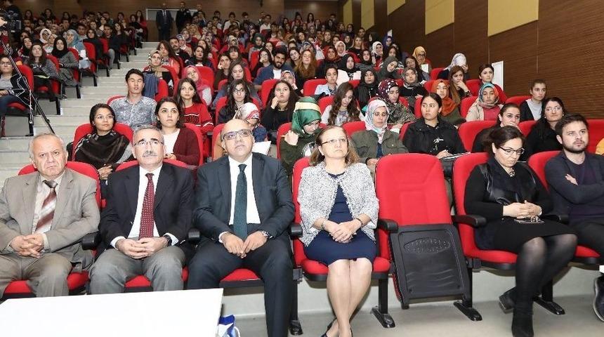 Er&uuml;&rsquo;de &ldquo;g&ouml;kt&uuml;rk&ccedil;e Ve Damgaların Yorumu&rdquo; Anlatıldı