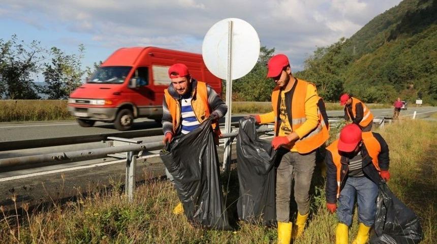 Sarp Sınır Kapısı&rsquo;na Giden Yol &Ccedil;&ouml;pten Temizlendi