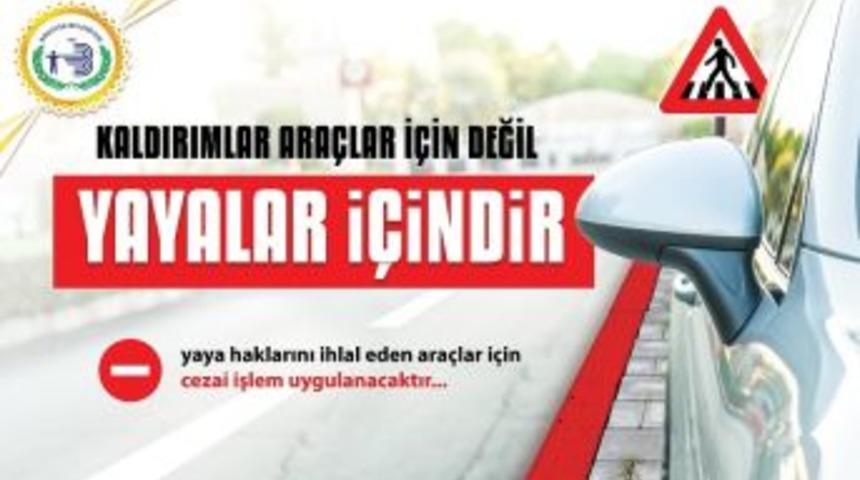 Kaldırımlara Araç Park Eden Sürücüler Bilboardlar İle Uyarılıyor