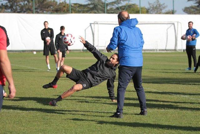 Eskişehirspor Hazırlıklarını Sürdürüyor