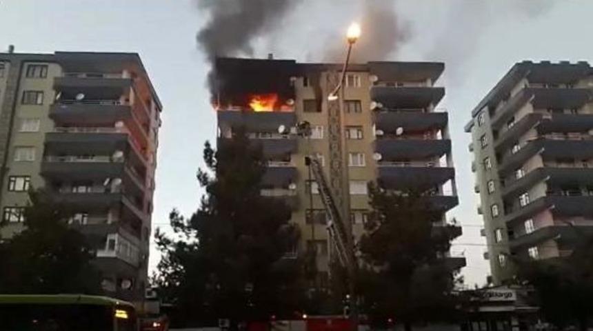 Diyarbakır'da Korkutan Yangın