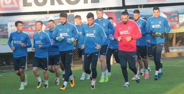 Teknik Direktör Çalımbay, Trabzonspor'da Ilk Antrenmanına Çıktı