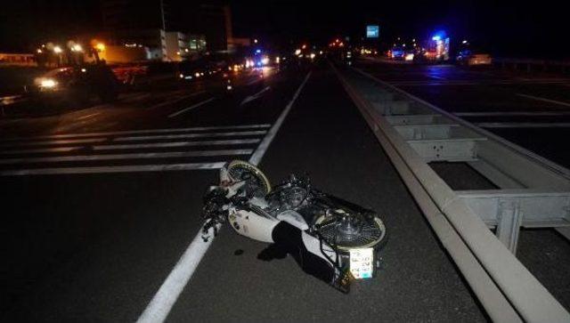 Trakt&ouml;re &Ccedil;arpan Motosikletteki 2 Gen&ccedil; &Ouml;ld&uuml; 1