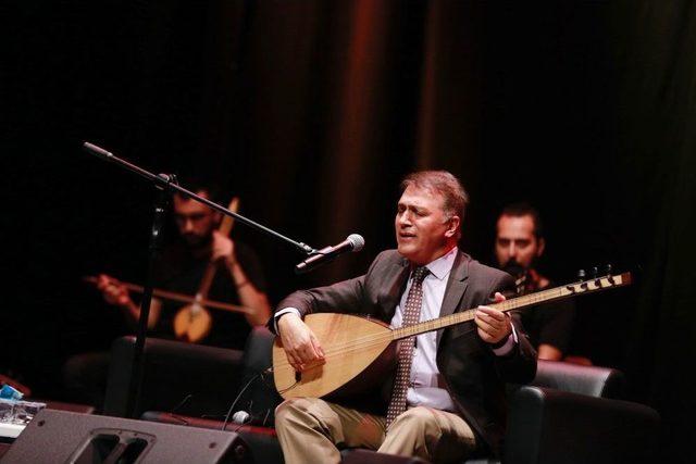 Neşet Ertaş Küçükçekmece’de Türkülerle Anıldı 1