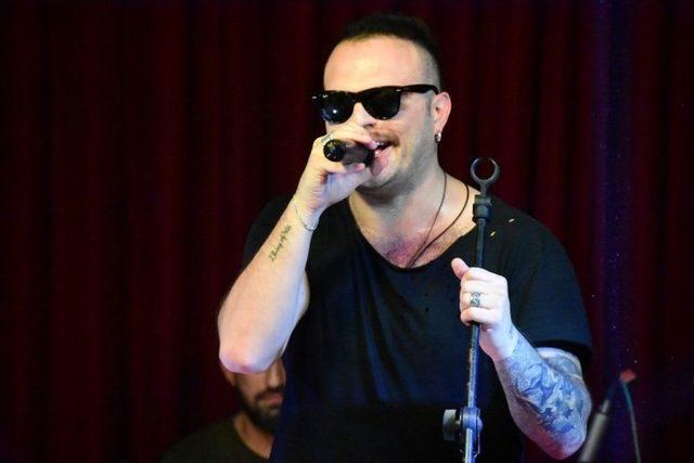 Alternatif Sahne&rsquo;de Yeni D&ouml;nem Aytuğ Ezen Band Konseri İle Başladı 2