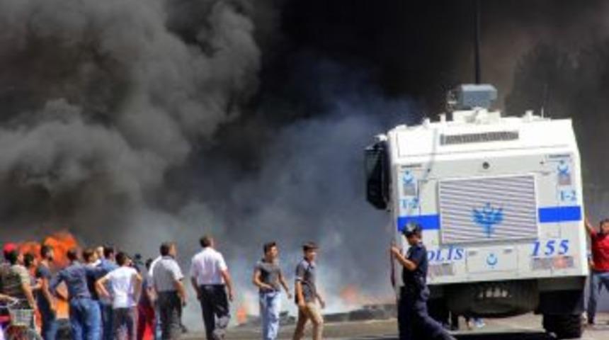 Emniyet M&uuml;d&uuml;rl&uuml;ğ&uuml;ne Roketatarla Saldıran Pkk&rsquo;lı 2 Ter&ouml;riste Ağırlaştırılmış M&uuml;ebbet Hapis Cezası