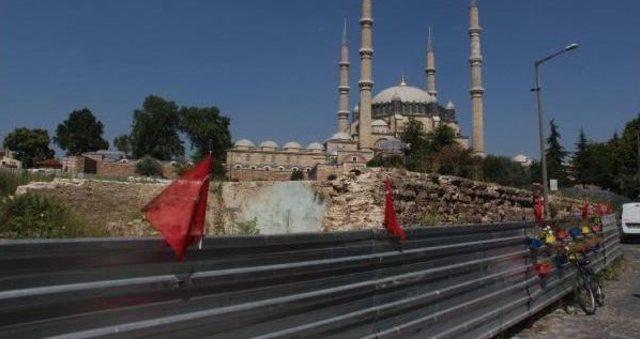 Selimiye'nin Kentsel Tasarım Projesi, 'yemiş Kapanı Hanı'na Takıldı