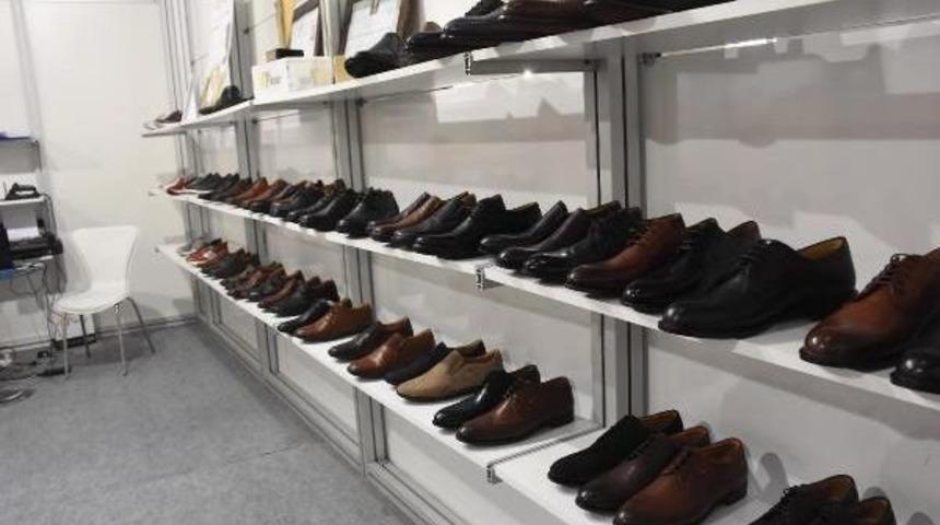 Fuarda Sağlıklı Ayakkabı Ilgisi