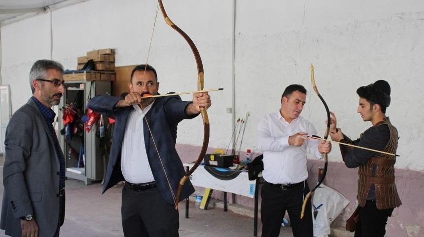 Karaman&rsquo;da Geleneksel T&uuml;rk Ok&ccedil;uluğu Tanıtıldı
