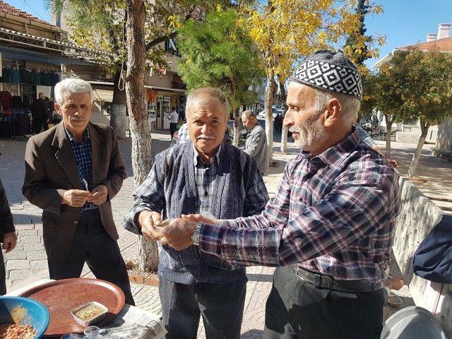 Mevlevi Grubundan Bin Kişilik Aşure Hayrı