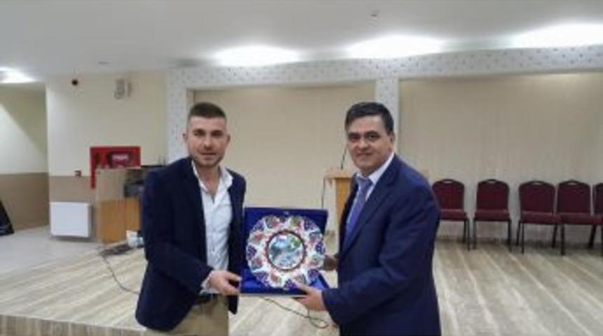 Başkan Yal&ccedil;ın, Ak Partili Gen&ccedil;lerle Bir Araya Geldi