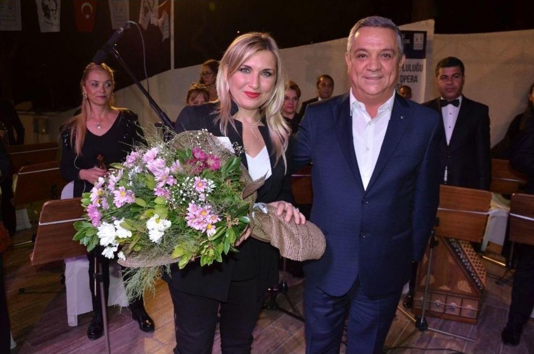 İzmir Devlet Opera Ve Balesi&rsquo;nden Kuşadası&rsquo;nda Konser