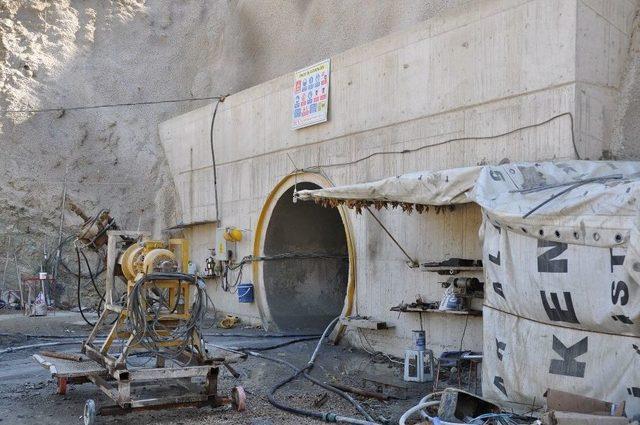 İneg&ouml;l Hocak&ouml;y Baraj İnşaatı &Ouml;deneğe Takılı 2