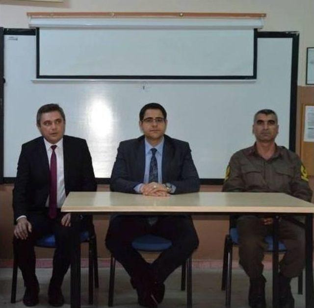 Selendi&rsquo;de K&uuml;t&uuml;phane Seferberliği 2