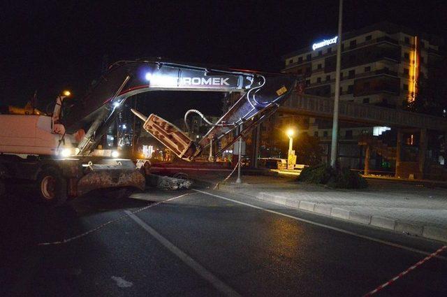 Türkeş’in Açtığı Üst Geçit Yıkıldı 3