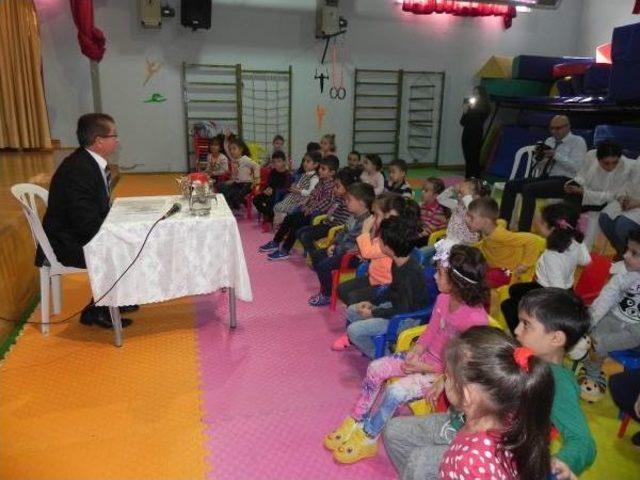 Kaymakam teknoloji Bağımlılığına Karşı Masal Okudu, Miniklerle Oynadı 1