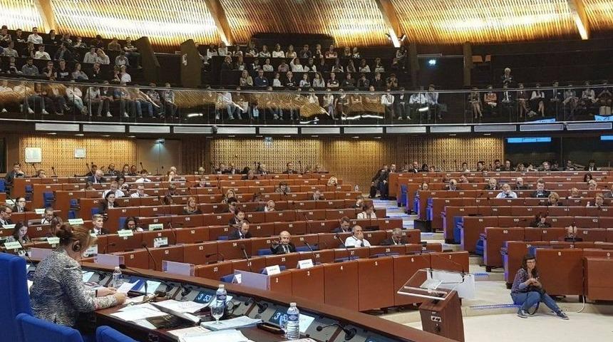 Başkan Akg&uuml;n, T&uuml;rkiye&rsquo;deki M&uuml;ltecilerin Entegrasyonunu Anlattı