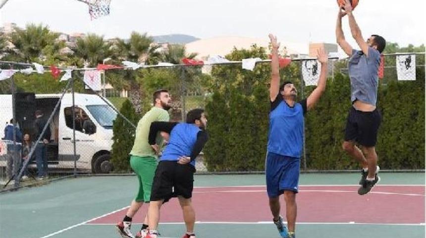 Bornova'da Basketbol Coşkusu