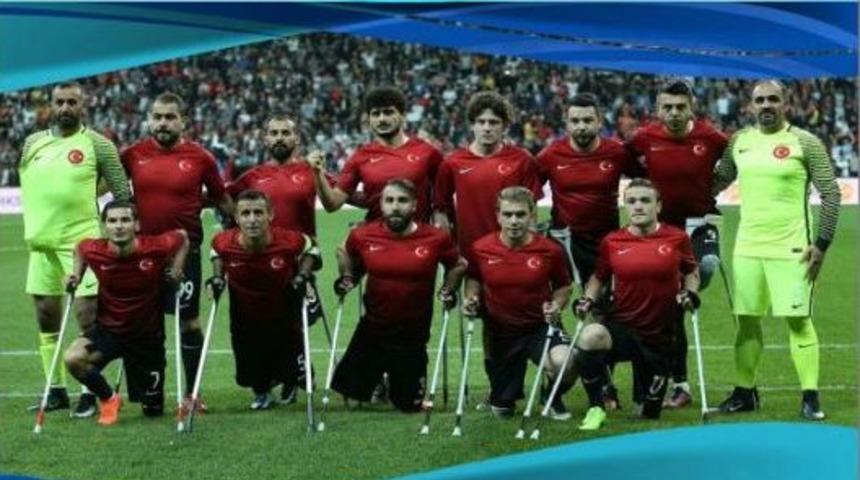 Tekirdağ'da S&uuml;r&uuml;c&uuml;lere Ampute Futbol Milli Takımlı Uyarı