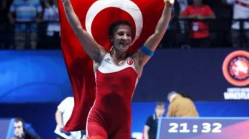 Yasemin Adar, Zirvede Kalmak İstiyor