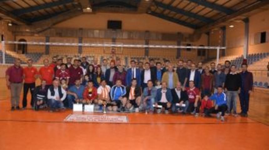 Korkuteli Kurumlararası Voleybol Turnuvası Sona Erdi