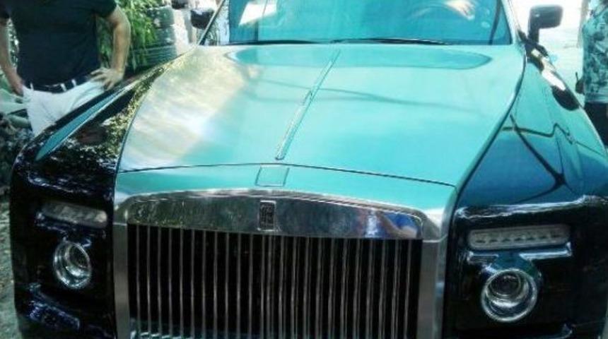 İsmailov'un 2 Milyon Liralık Otomobili Icradan Satılıyor