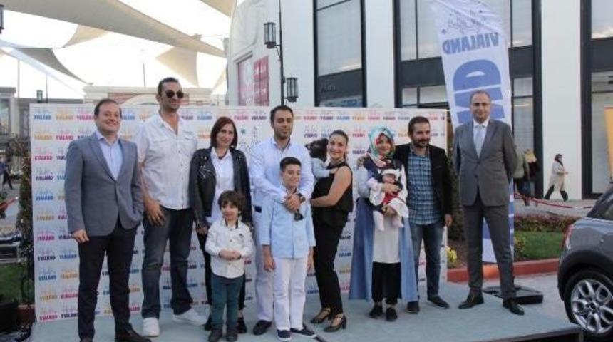 Alışveriş Yapıp, Otomobil Kazandılar