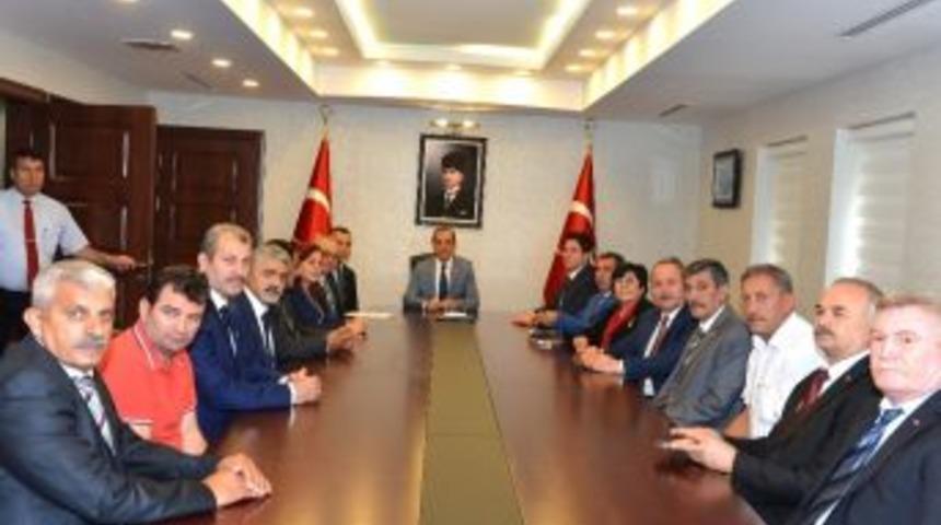 Vali Vekili Mustafa Aydın&rsquo;a Muhtarlar G&uuml;n&uuml; Ziyareti