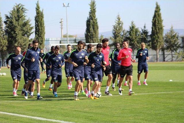 Akhisarspor Evindeki Galibiyet Serisini Sürdürmek İstiyor