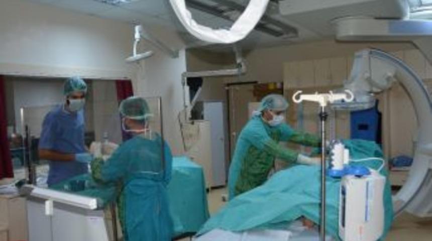 D&uuml;&rsquo;ye T&uuml;rkiye&rsquo;nin D&ouml;rt Bir Yanından Hasta Geliyor