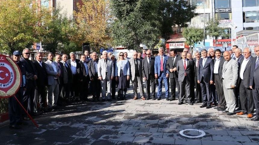 Van&rsquo;da &rsquo;19 Ekim Muhtarlar G&uuml;n&uuml;&rsquo; Kutlandı