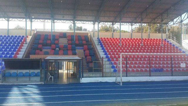 Söke İlçe Stadı Tribün Koltukları Yenilendi