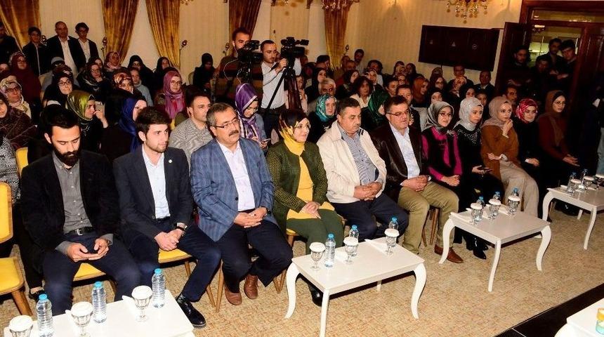 Meram&rsquo;da "bahadır Yenişehirlioğlu İle Hayatın Edebiyatseli" S&ouml;yleşisi