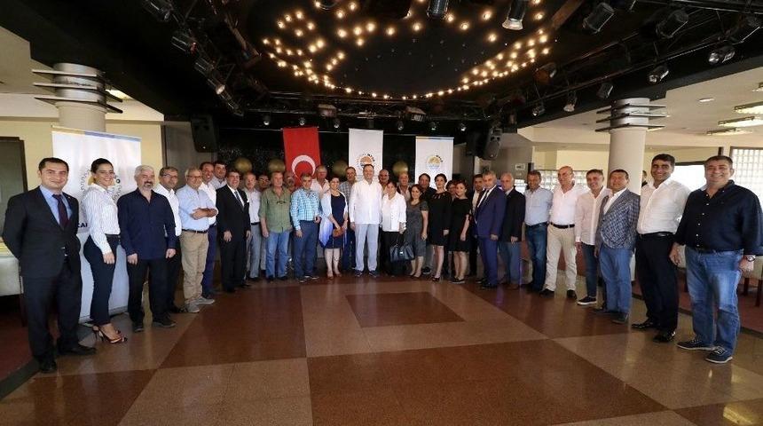 Aşut: &ldquo;se&ccedil;imden Se&ccedil;ime Değil, 365 G&uuml;n &Ccedil;alışma Ruhuna Sahip Bir Camiayız&rdquo;