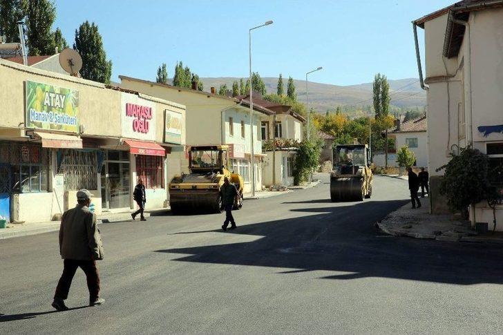 Başkan Çelik, Akkışla’da Yapılan Asfalt Ve Kaldırım Çalışmalarını İnceledi G2