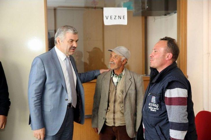 Başkan Çelik, Akkışla’da Yapılan Asfalt Ve Kaldırım Çalışmalarını İnceledi G4