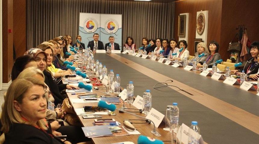 Ekonomiye Kadın Eli Değiyor