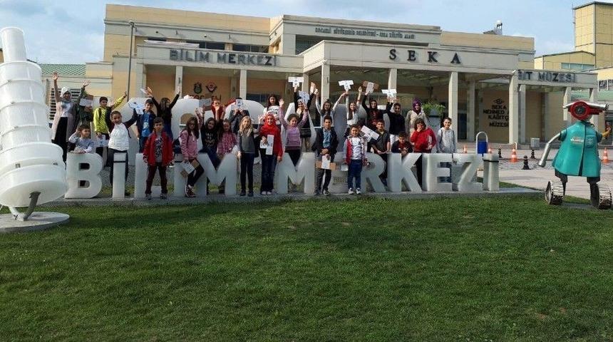 Kartepeli &Ccedil;ocuklar Bilimi Merkezinde &Ouml;ğreniyor