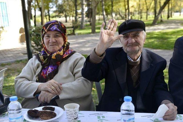 Güneşin Tadını Çıkardılar