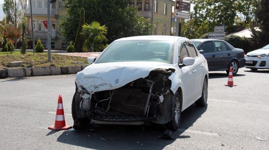 Elazığ&rsquo;da İki Ayrı Trafik Kazası: 7 Yaralı