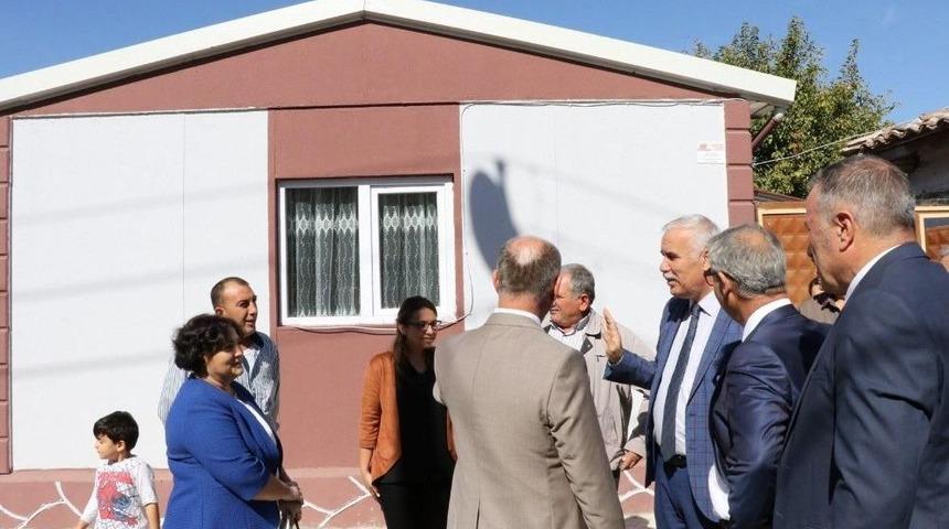 Saruhanlı&rsquo;daki Depremzedelerin Yaraları Sarılıyor