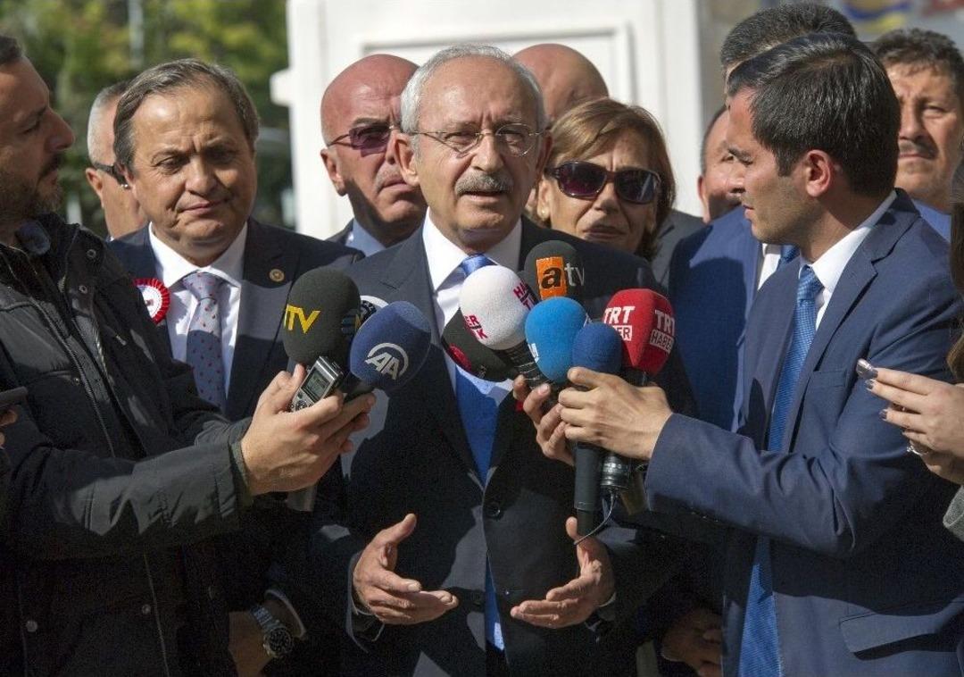 Chp Lideri Kılı&ccedil;daroğlu, Muhtarlar Konfederasyonunu Ziyaret Etti