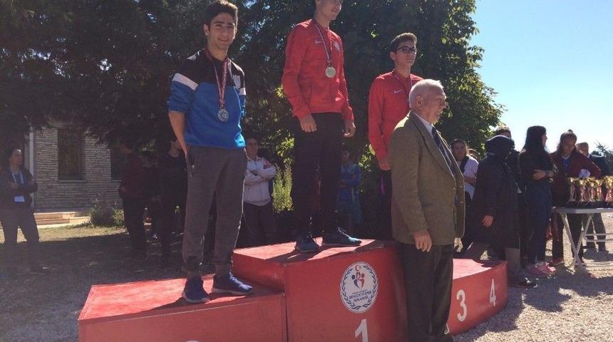 Yunusemre Atletizimde De İddialı