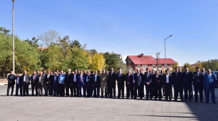 Ahlat&rsquo;ta &rsquo;19 Ekim Muhtarlar G&uuml;n&uuml;&rsquo; Kutlandı
