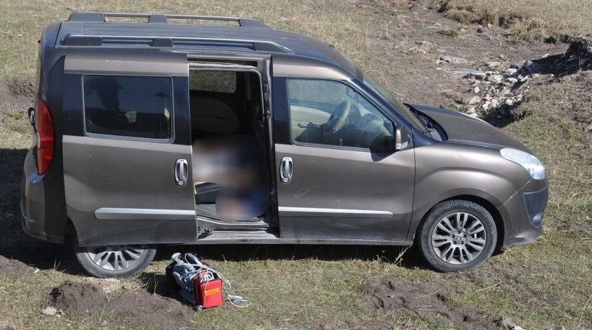 Kars&rsquo;ta 1 Kişi Aracında &Ouml;l&uuml; Bulundu