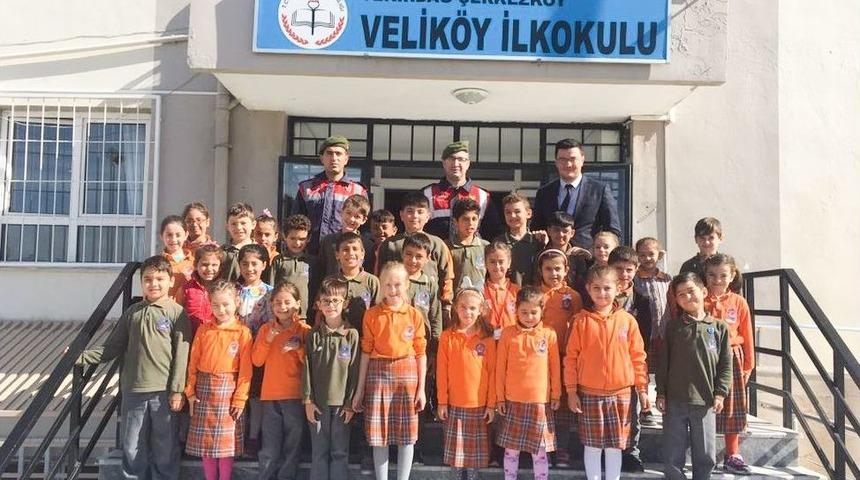 Jandarmadan Öğrencilere Trafik Eğitimi