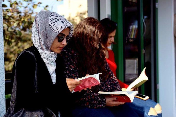 Türkiye’de İlk Defa ‘durak Kütüphane Ve Engelli Şarj İstasyonu’ Giresun’da Açıldı G4