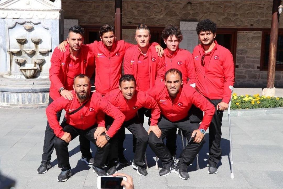 Ampute Futbol Milli Takımı&rsquo;ndan Mevlana M&uuml;zesi&rsquo;ni Ziyaret